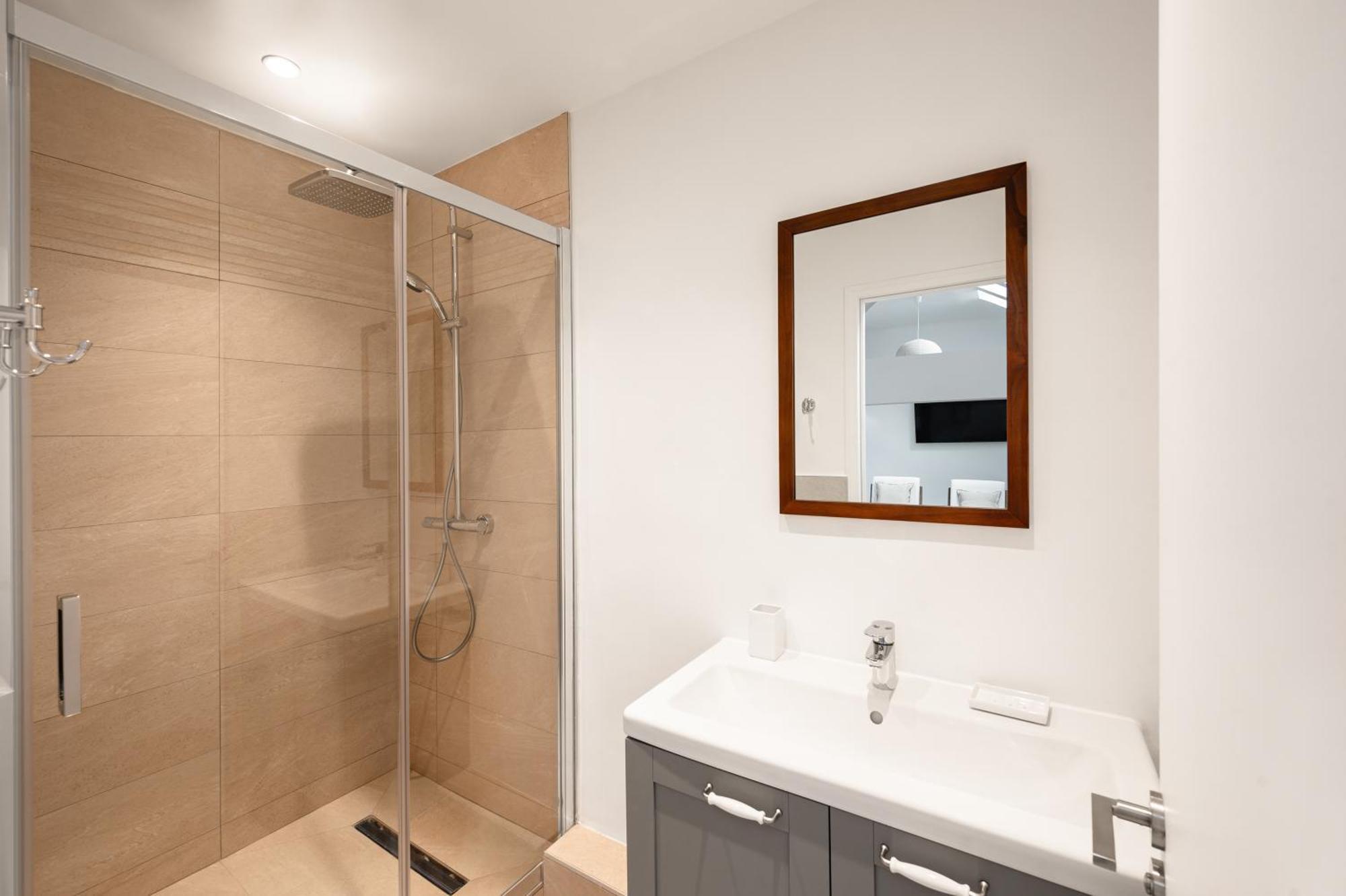 Appartement Luxueux Au Coeur De Saint Germain Des Pres Париж Екстериор снимка